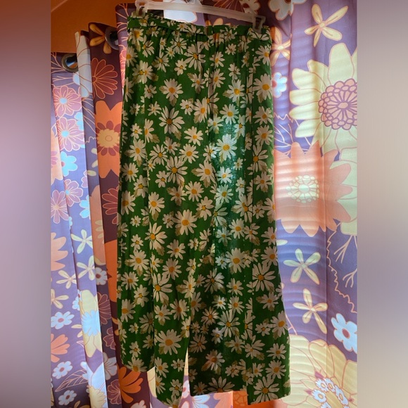 Linen daisy culottes- bright beautiful pants for the office or a day out! NWT - Picture 9 of 9